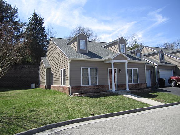 2nd image of 6633 Hartman Ct