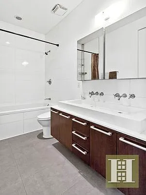 84 Engert Ave #4B — Photo 6