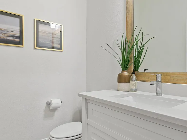902 Falcon Hollow Ln — Photo 31