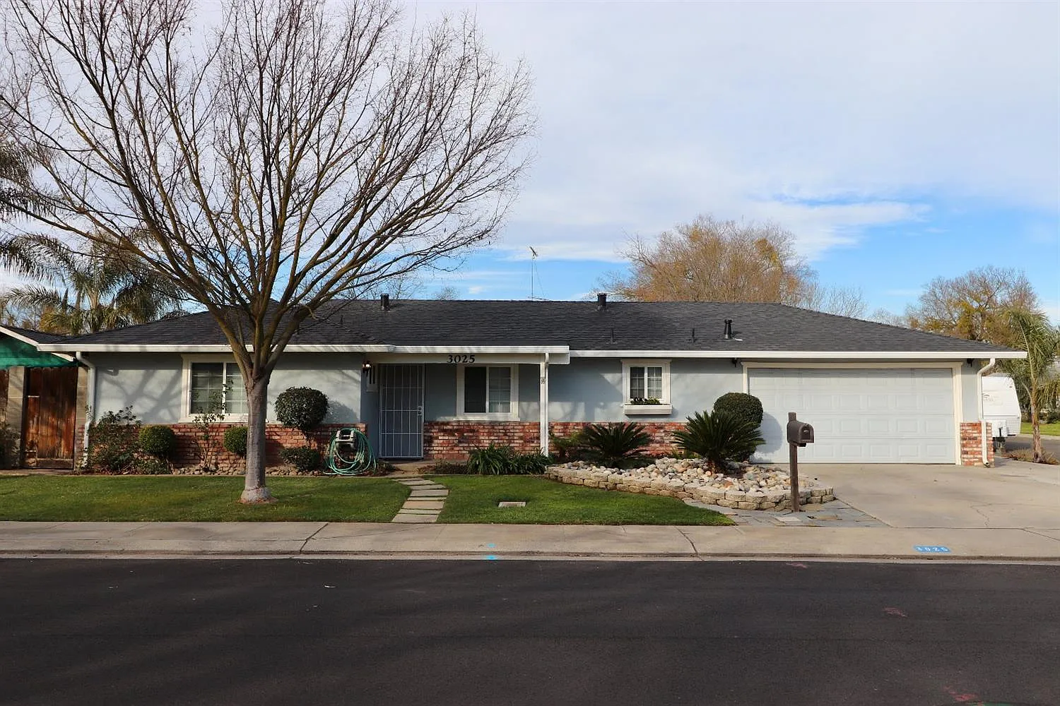 3025 McGerry St photo 1