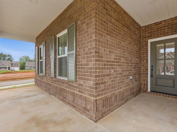 3rd image of 1342 Kensington Cir