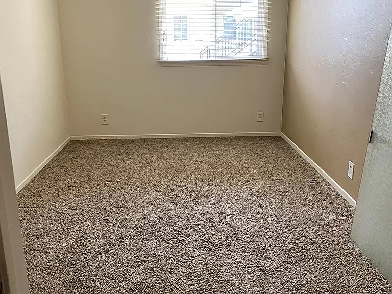 1211 Mitchell St #1 — Photo 10