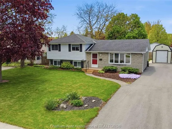 529 Dora Dr, Chatham Kent, ON N8A 2K2