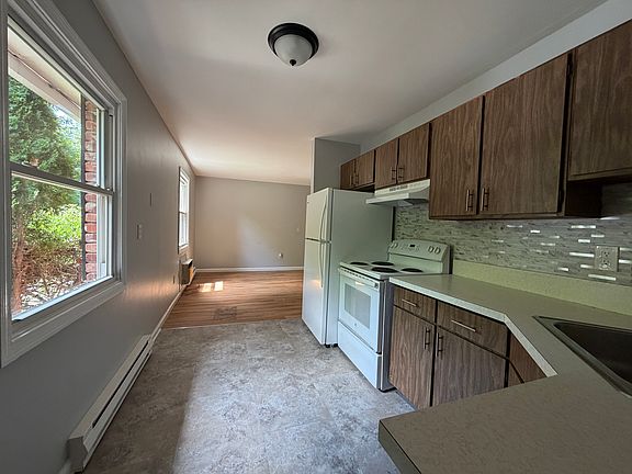 3rd image of 538 Wilson St #1Z