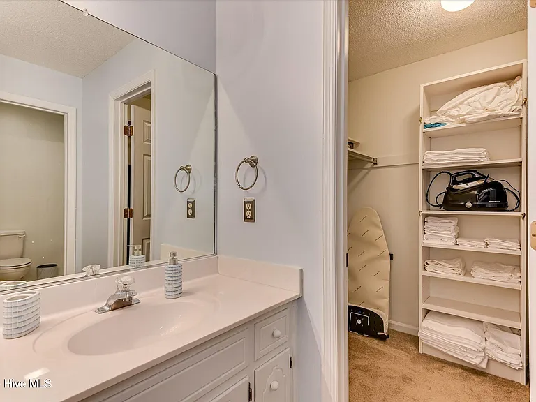2528 Commons Trce — Photo 31