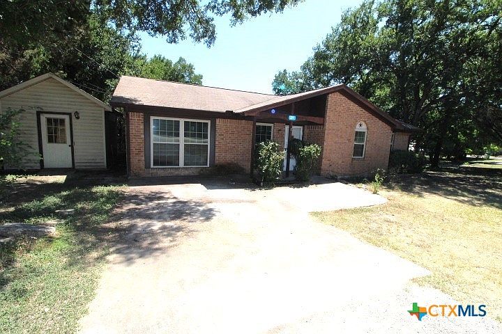1st image of 277 Pedernales Ln