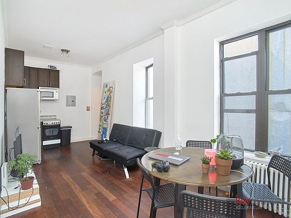 4th image of 211 Avenue A #30A