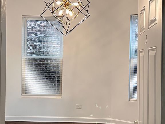4th image of 1657 S Central Park Ave #2