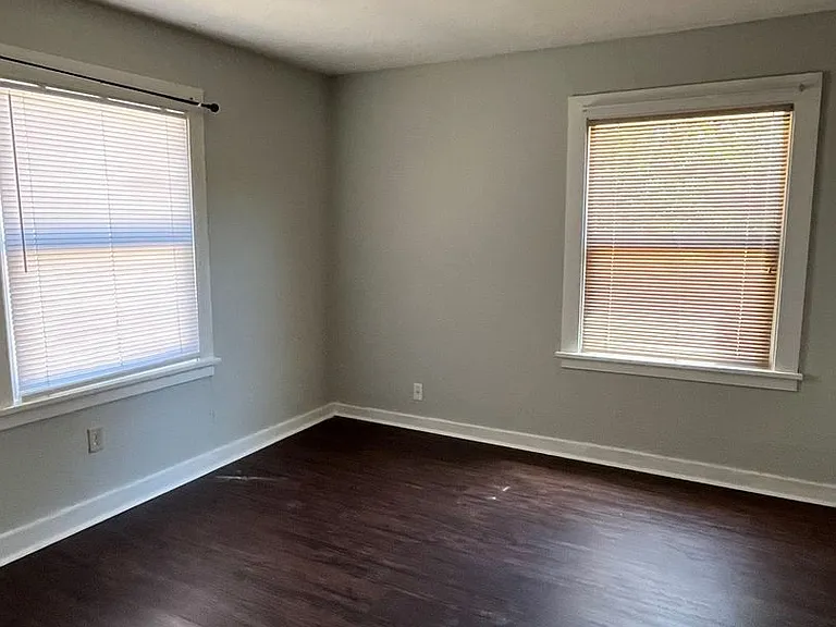 1826 Oregon Ave — Photo 15