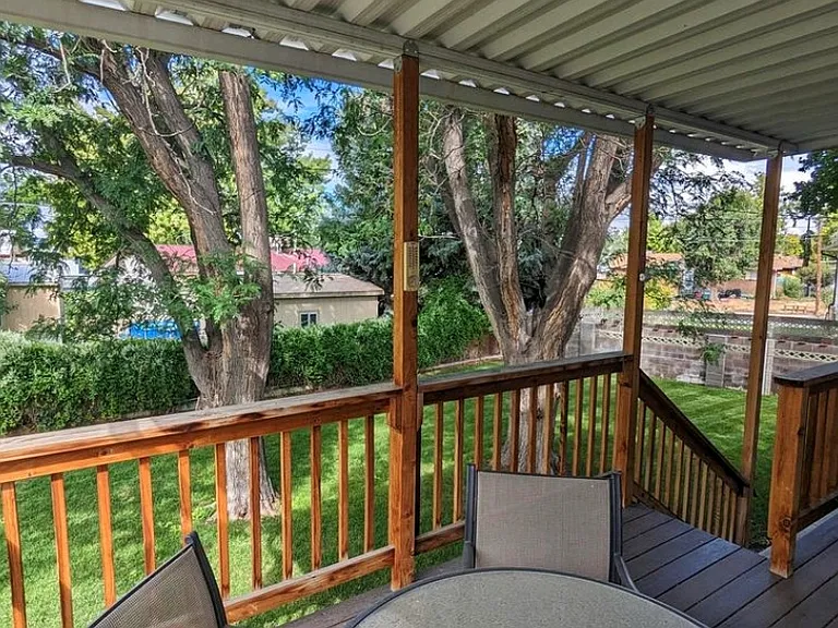 104 Akard Ave — Photo 1