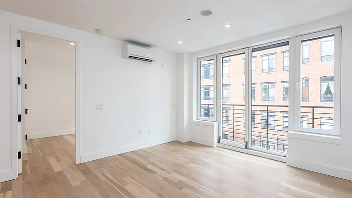 Rented by Nooklyn NYC LLC | media 52