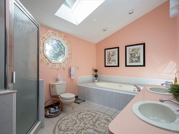 4th image of 33 Gatesborough Ct