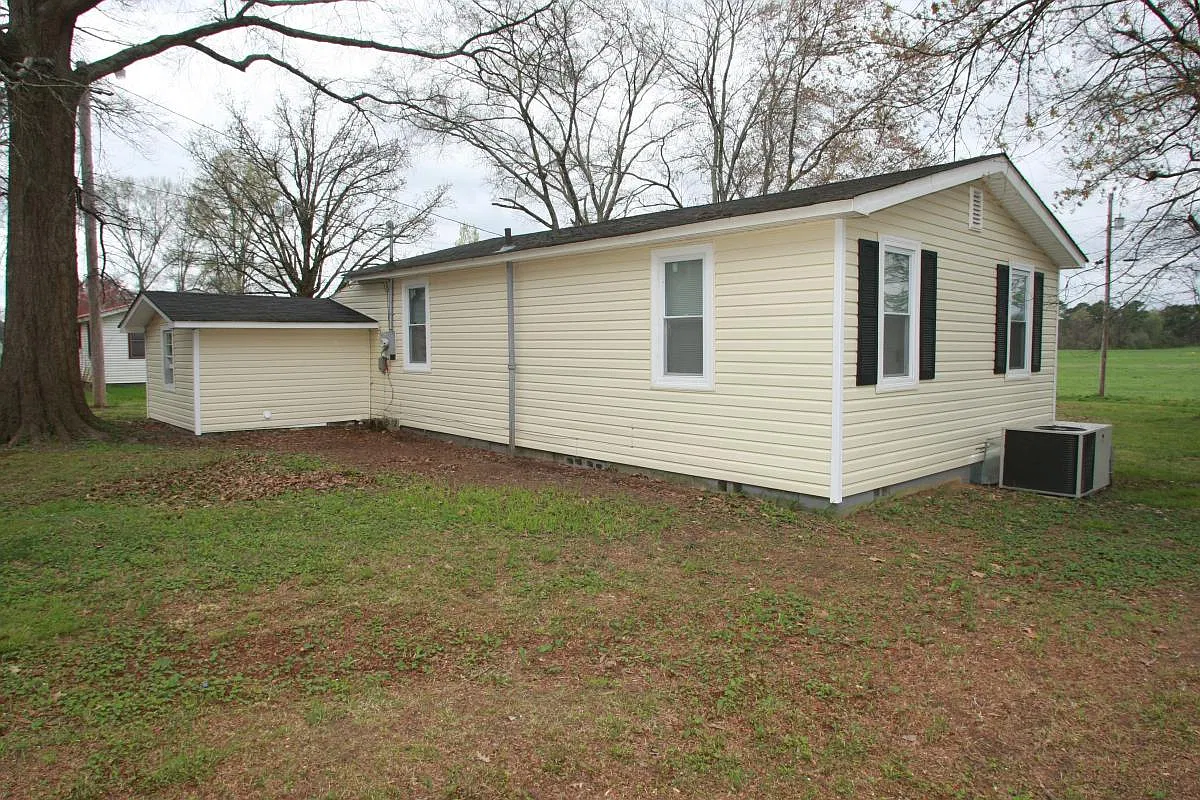 2 bed, 784 sqft, $1,345 — Photo 3
