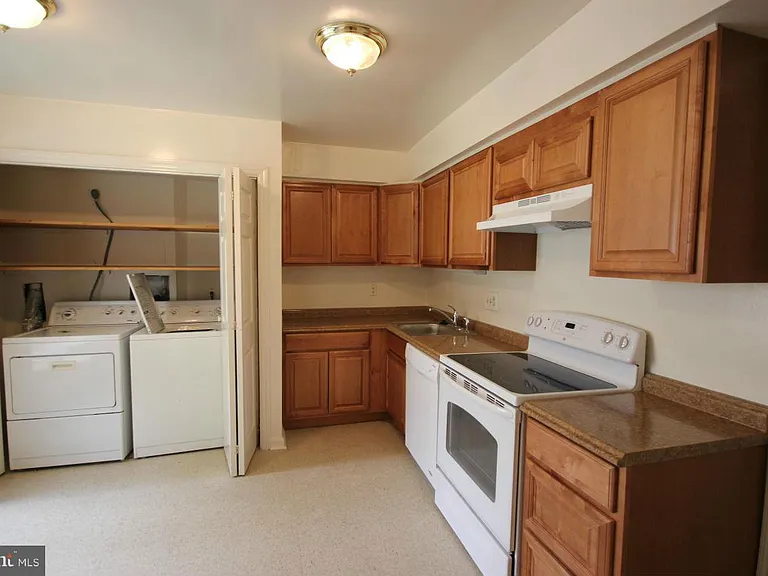 3722 Persimmon Cir — Photo 4