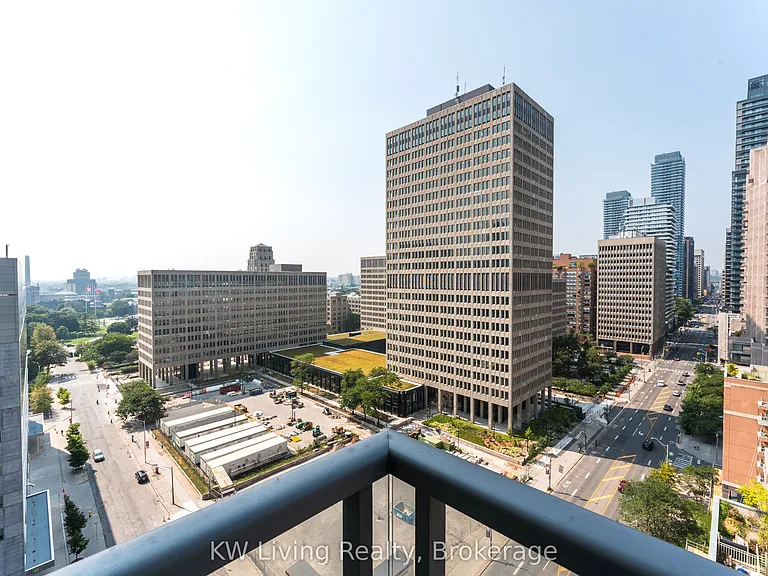 37 Grosvenor St #1603 — Photo 15