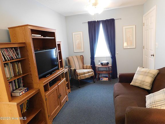 3rd image of 113 Turner St #B
