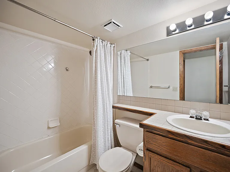 5855 Northwind Dr — Photo 23