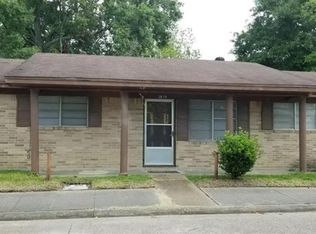 2870 Sarah St, Beaumont, TX 77705