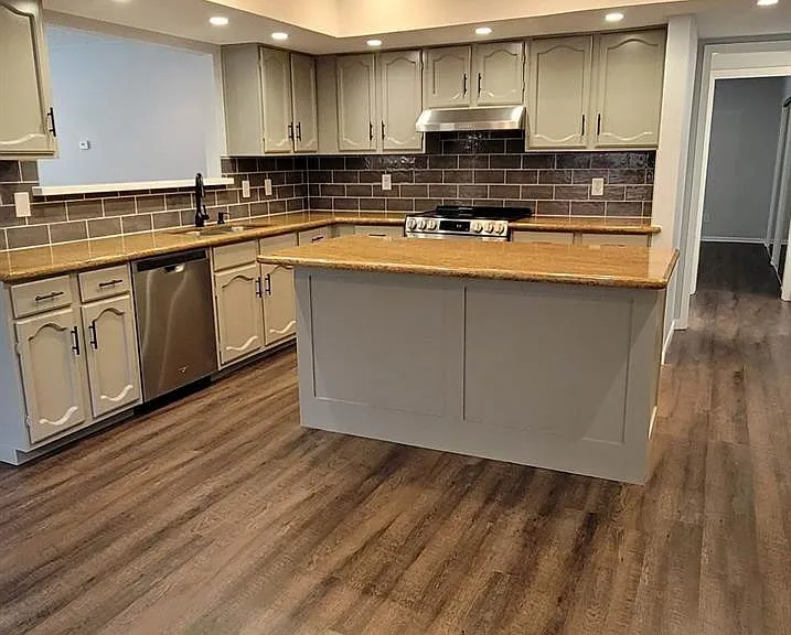 9614 Charter Ridge Dr — Photo 12