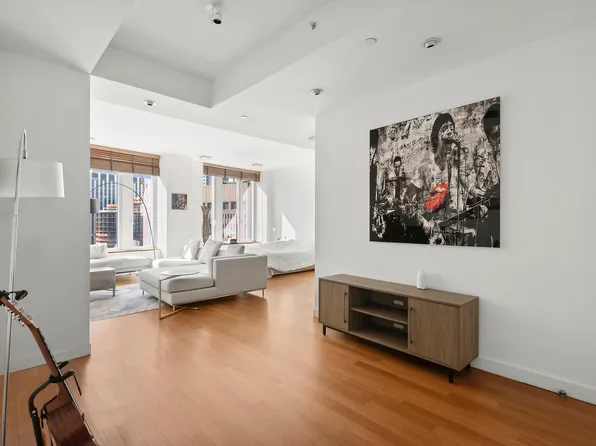 15 William Street 36DE image 1 of 6
