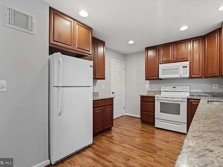 19202 Dunbridge Way — Photo 15