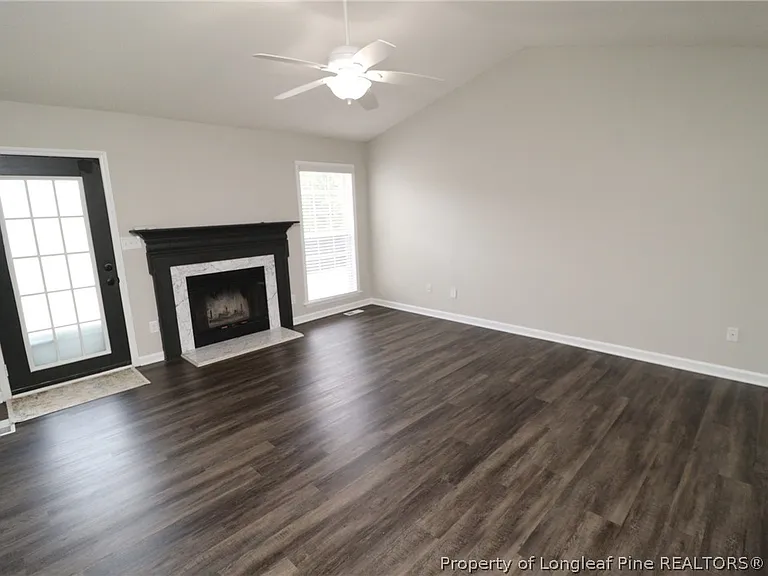 504 Noonday Ct — Photo 4