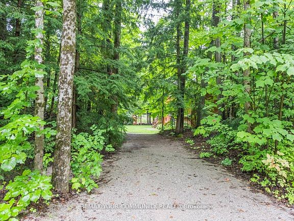 4th image of 2085 Crystal Lake Rd