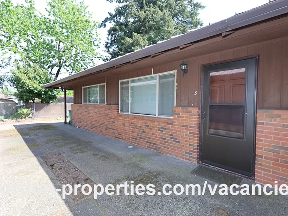14832 SE Cedar Ave #3