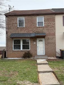 13 Eisenhower Cir, Whitehall, PA, 18052