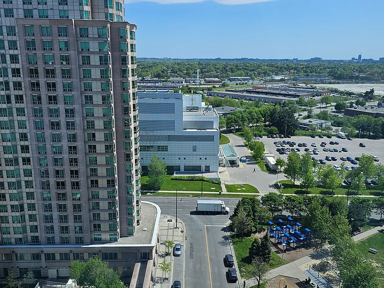 38 Lee Centre Dr #2107 — Photo 5