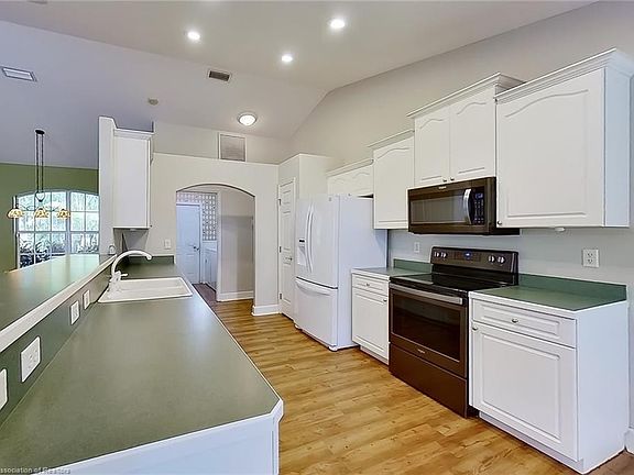 3rd image of 1837 W Dinner Lake Dr
