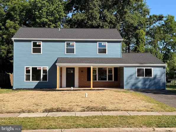 61 Pageant Ln, Willingboro, NJ 08046