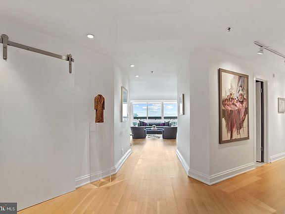 5th image of 5600 Wisconsin Ave #Penthouse 18f