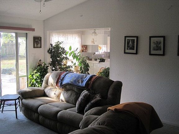 5th image of 1703 Mockingbird Dr