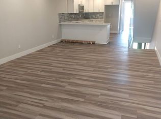 320 Madeira Cir, Tierra Verde, FL 33715