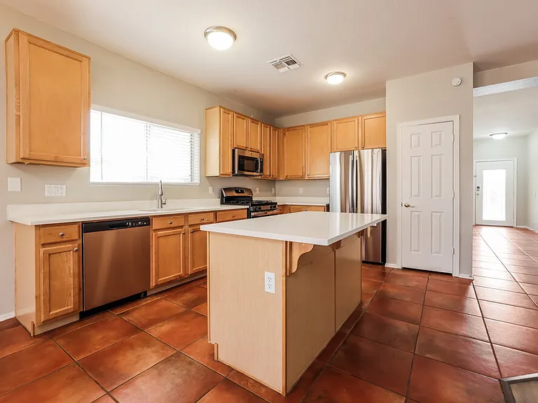 10833 S Camino San Clemente — Photo 8
