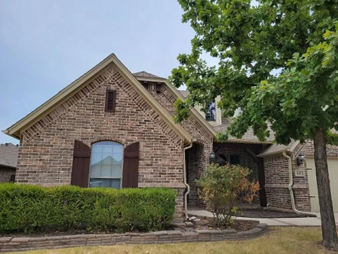 442 Chisholm Trail — Photo 2