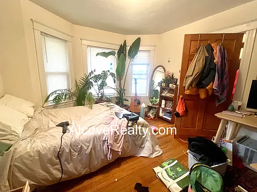 21-3 Sartwell Ave Photo 1