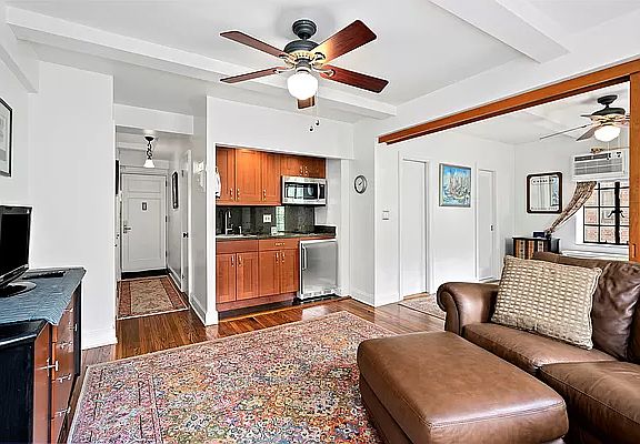3rd image of 25 Tudor City Pl APT 712