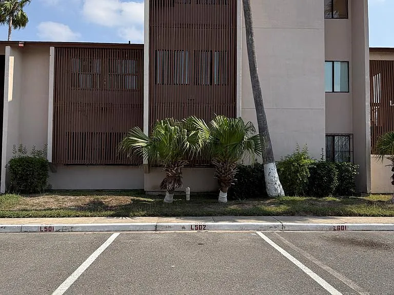 305 Calle Amistosa #L502 — Photo 1
