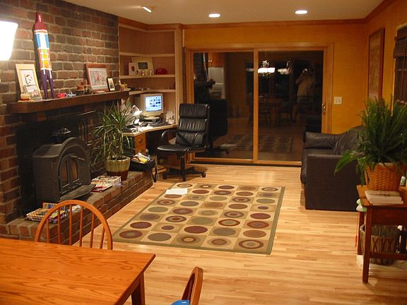 Living room/wood stove/desk