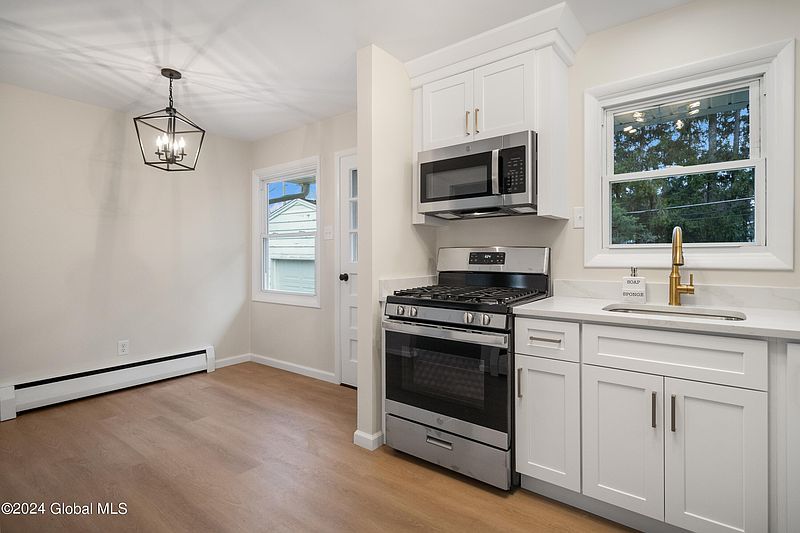 5th image of 17 Nelson Avenue