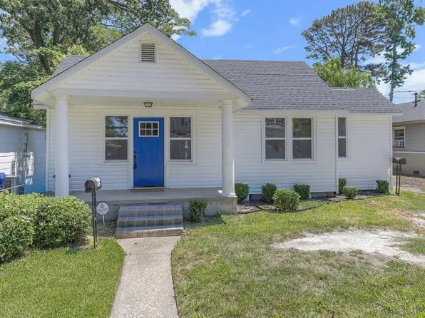 8916 London St #A, Norfolk, VA 23503