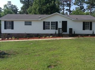 518 Jamestown Dr, Spring Lake, NC 28390