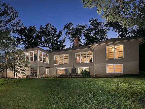 2nd image of 10 Woods Hill Dr