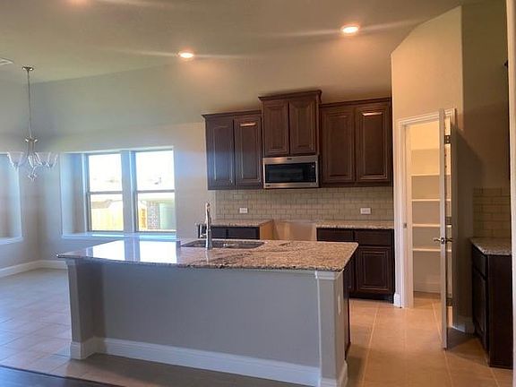 3rd image of 2609 Saint Lawrence Dr