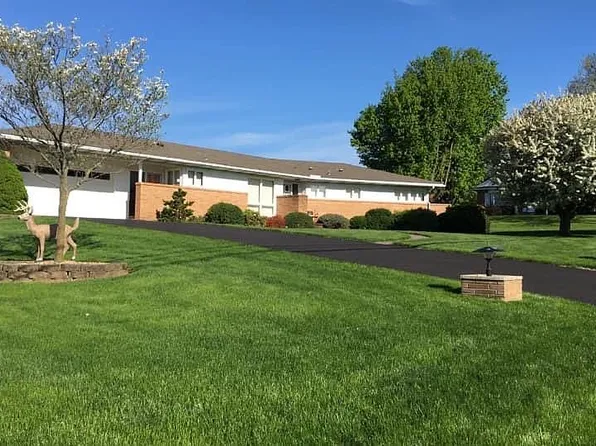 291 Schoeneck Ave, Nazareth, PA 18064