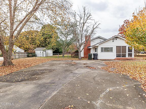 5th image of 2600 Burtus Drive