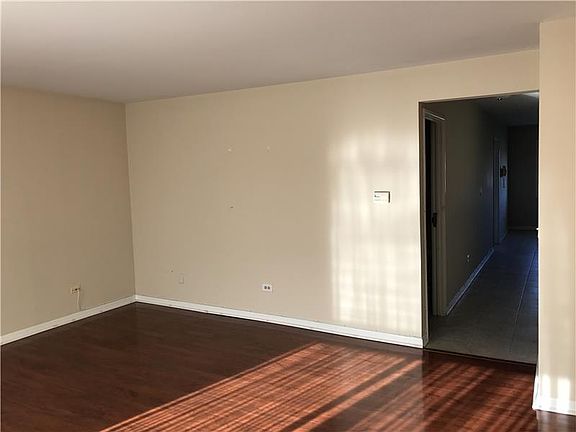 2nd image of 9622 Bianco Ter APT E