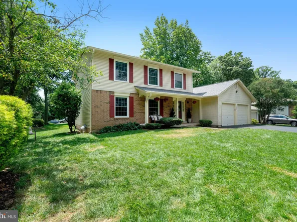 7208 Flower Tuft Ct, Springfield, VA 22153